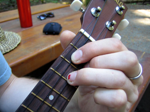 Galen demonstrates Digital Love on the ukulele. Second chord.
