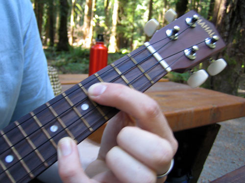 Galen demonstrates Digital Love on the ukulele. Third chord.